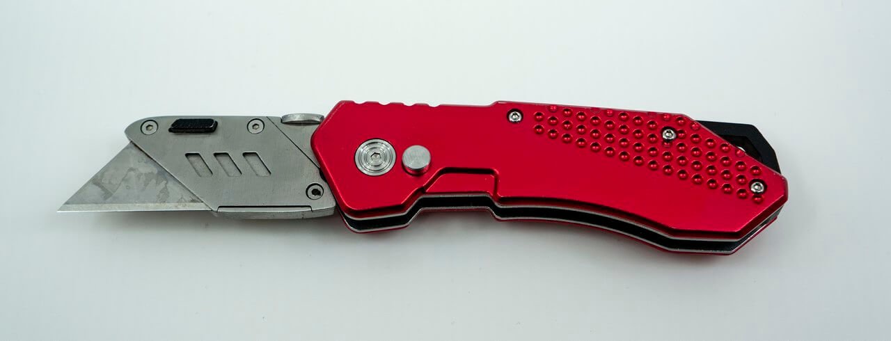fancii box cutter with red handle extended